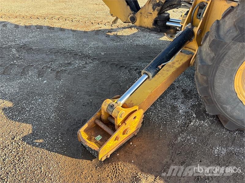 CAT 420E Retroescavadeiras