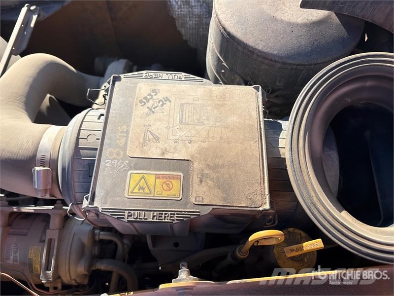CAT 420E Retroescavadeiras