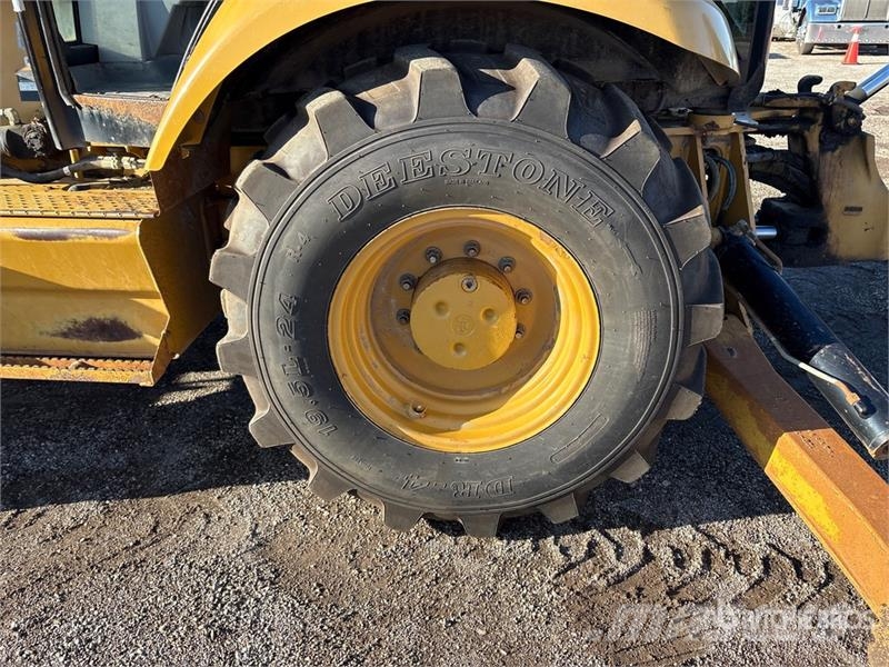CAT 420E Retroescavadeiras