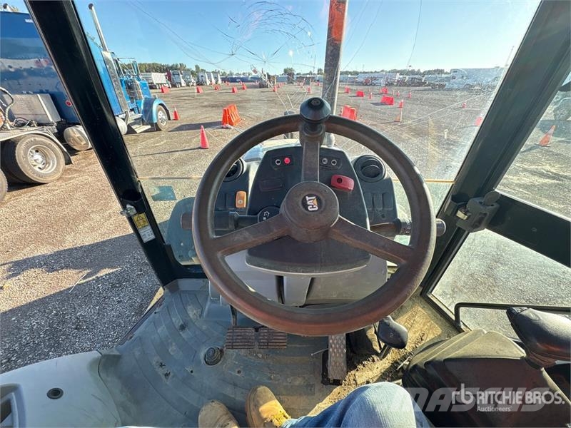 CAT 420E Retroescavadeiras