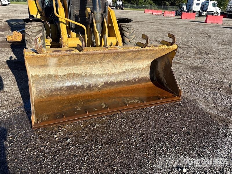 CAT 420E Retroescavadeiras