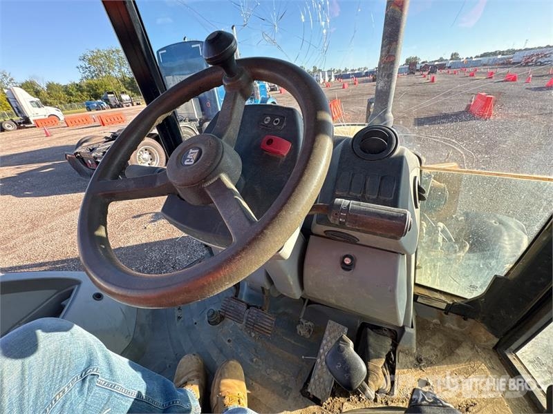 CAT 420E Retroescavadeiras