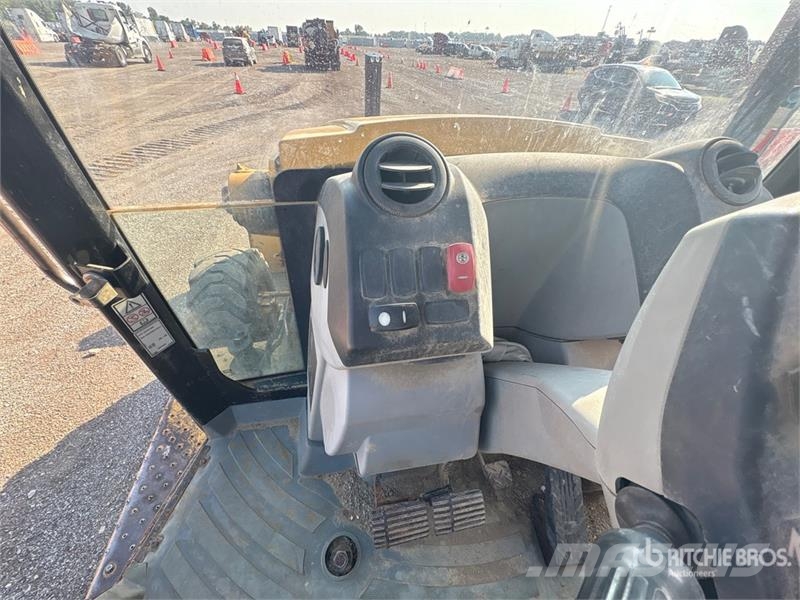 CAT 420F Backhoe loaders