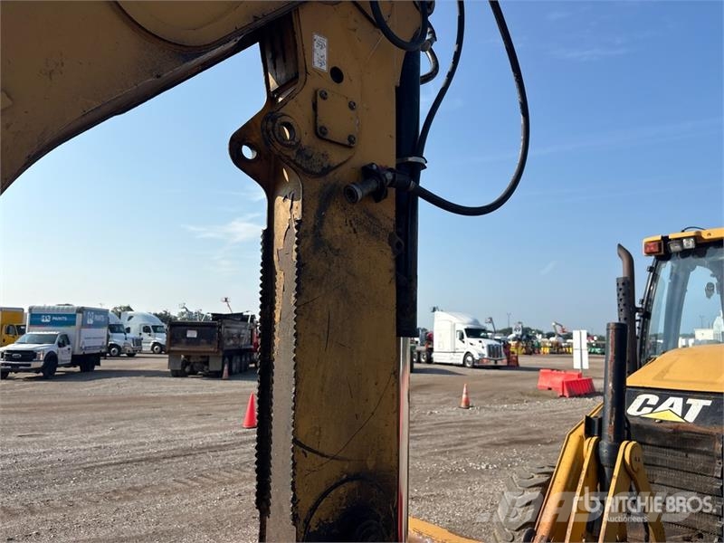 CAT 420F Backhoe loaders