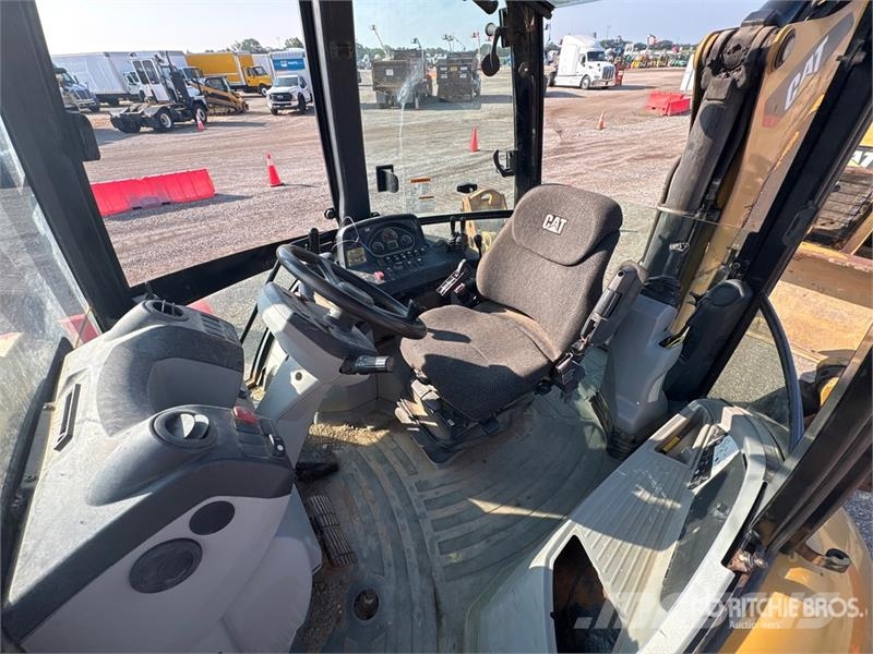 CAT 420F Backhoe loaders