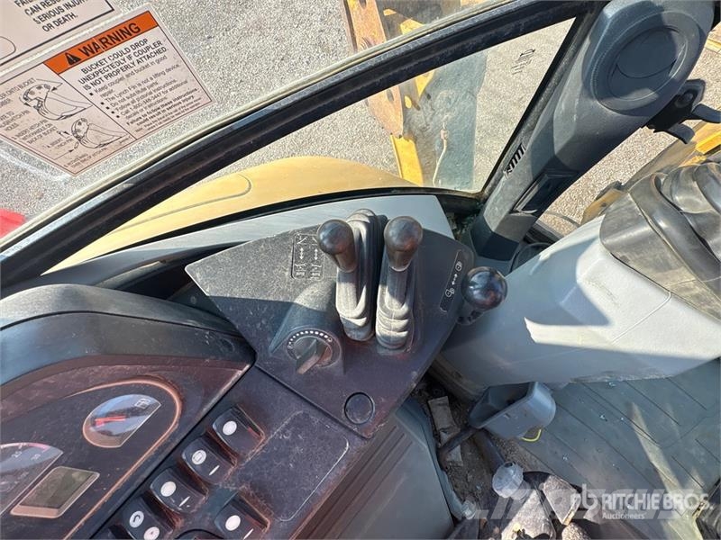 CAT 420F Backhoe loaders