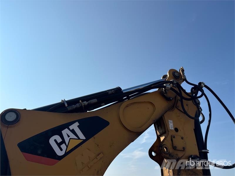 CAT 420F Backhoe loaders