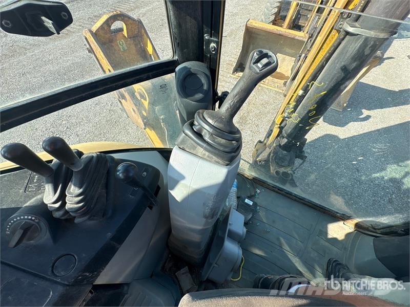 CAT 420F Backhoe loaders