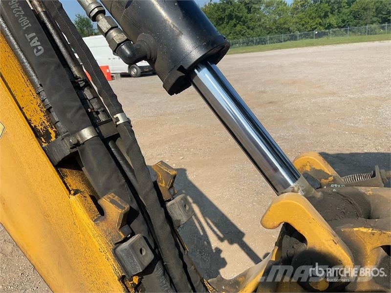 CAT 420F Backhoe loaders
