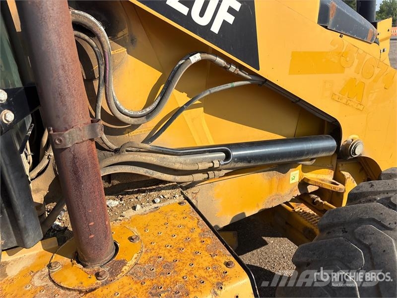 CAT 420F Backhoe loaders