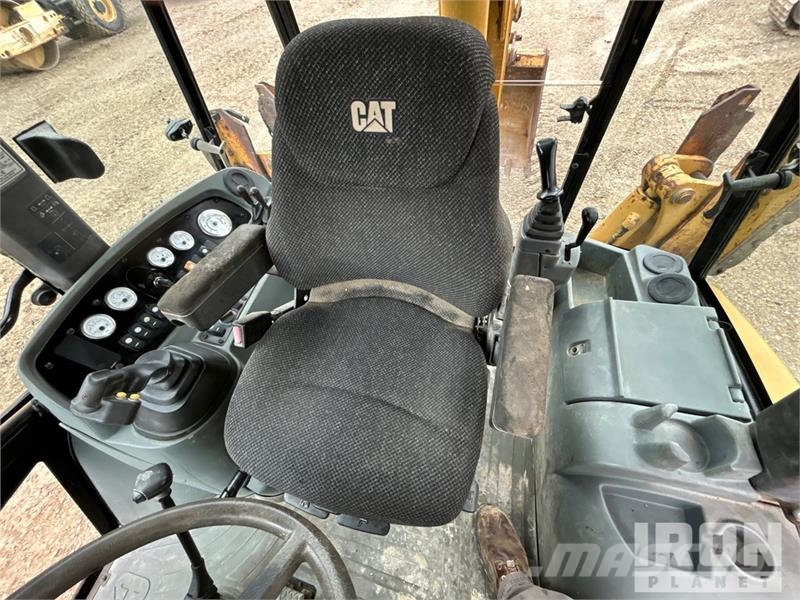 CAT 430D Backhoe