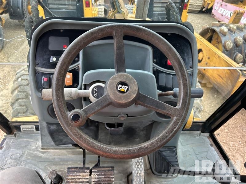 CAT 430D Backhoe