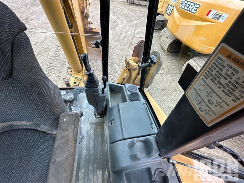 CAT 430D Backhoe