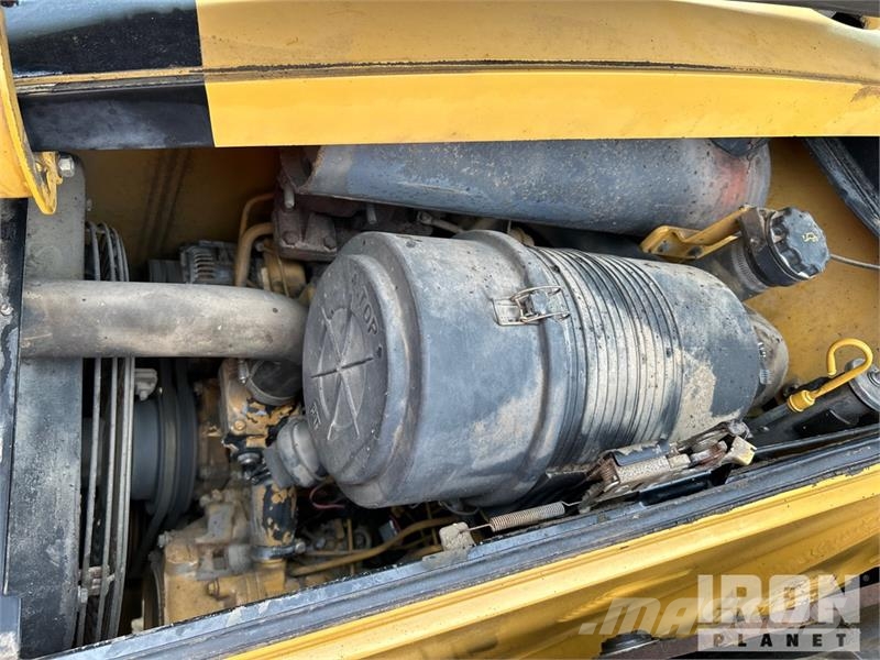CAT 430D Backhoe