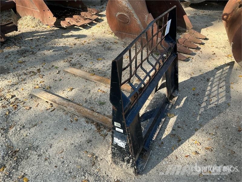 CAT 45 in Skid Steer Forks - Fits Cat 351 Vilice
