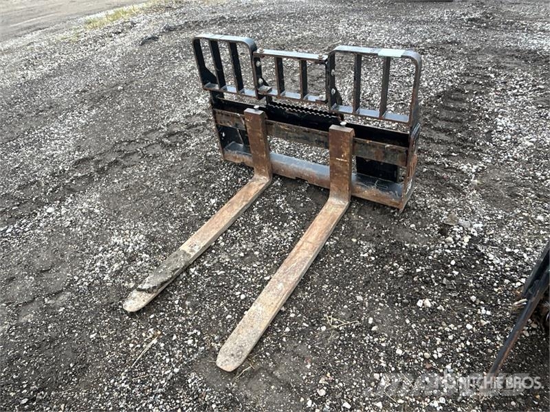 CAT 532-7816 47 in Skid Steer Forks 지게차