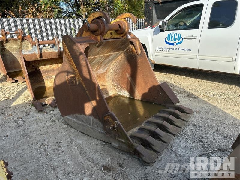 CAT 54 in Q/C Digging With hydraulic quick attachment Buckets