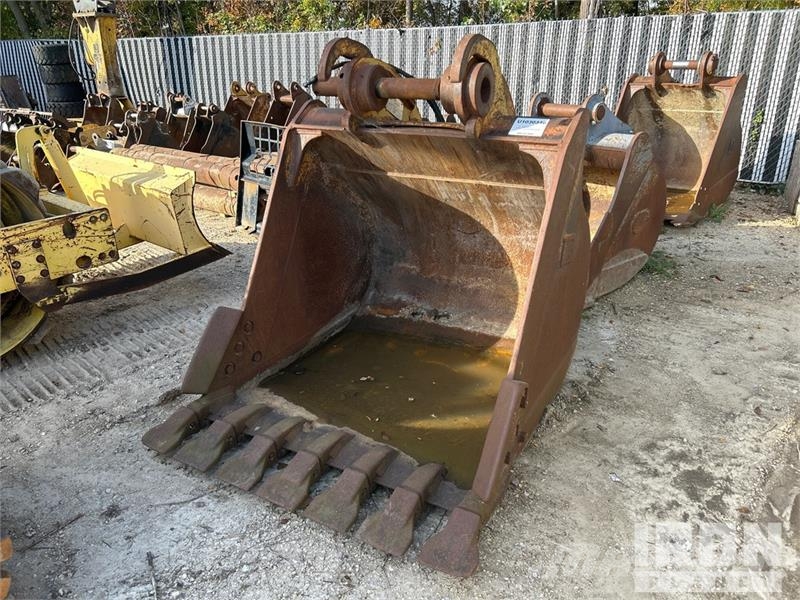 CAT 54 in Q/C Digging With hydraulic quick attachment Buckets
