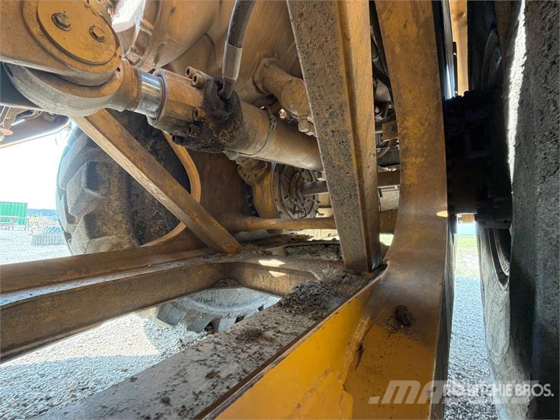 CAT 637K Motor Scraper كاشطات