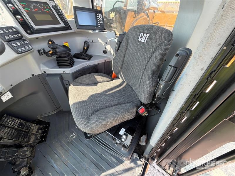 CAT 637K Motor Scraper كاشطات