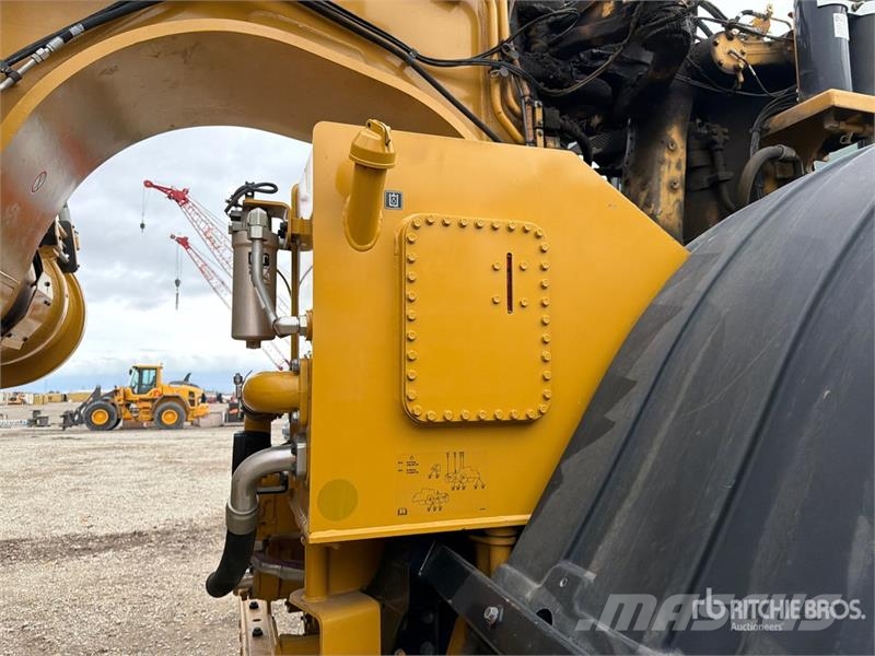 CAT 637K Motor Scraper 스크레이퍼