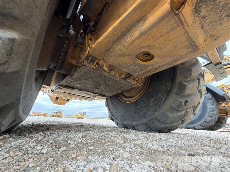 CAT 637K Motor Scraper 스크레이퍼
