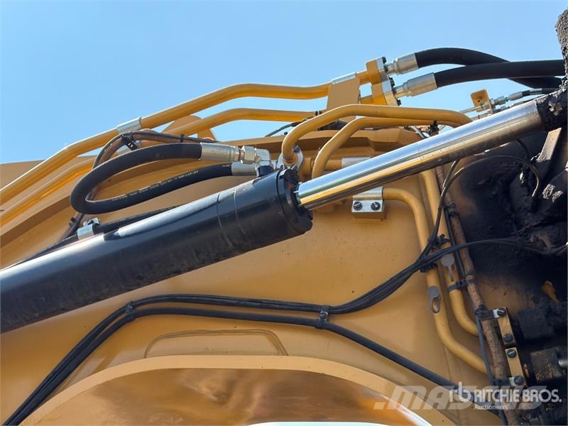 CAT 637K Motor Scraper Kaabitsad