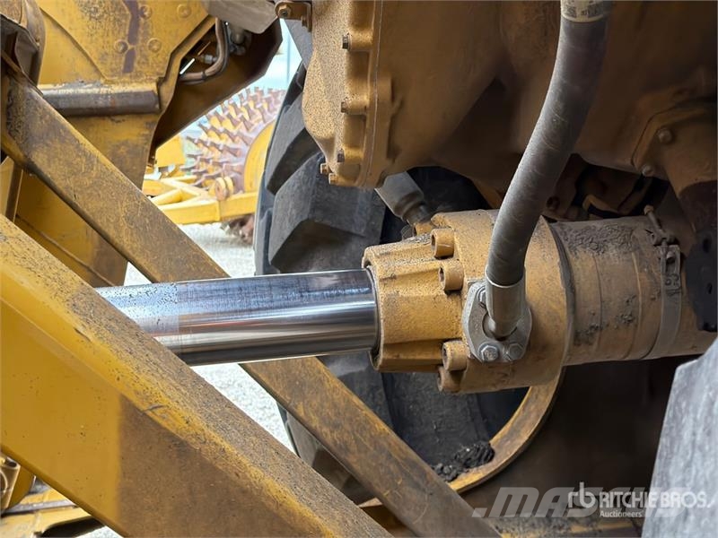 CAT 637K Motor Scraper كاشطات