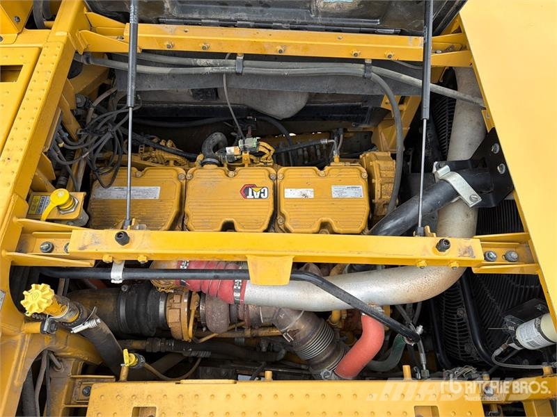 CAT 637K Motor Scraper كاشطات