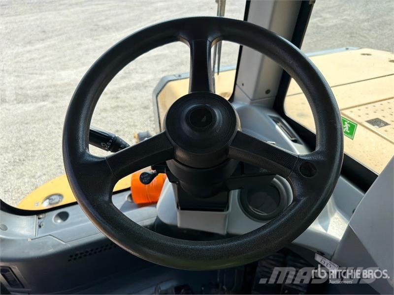 CAT 637K Motor Scraper كاشطات