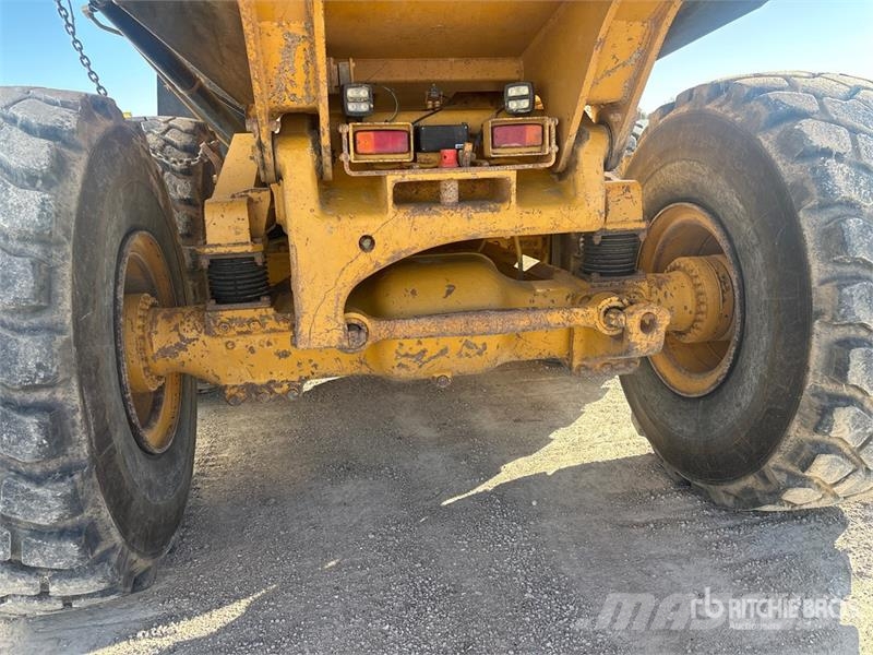 CAT 735 Articulated Haulers