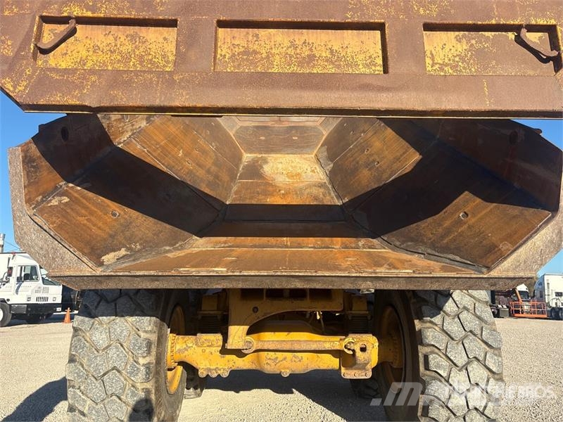 CAT 735 Articulated Haulers