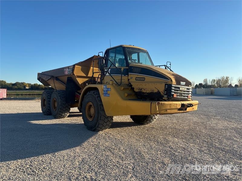 CAT 735 Kloubové dempry