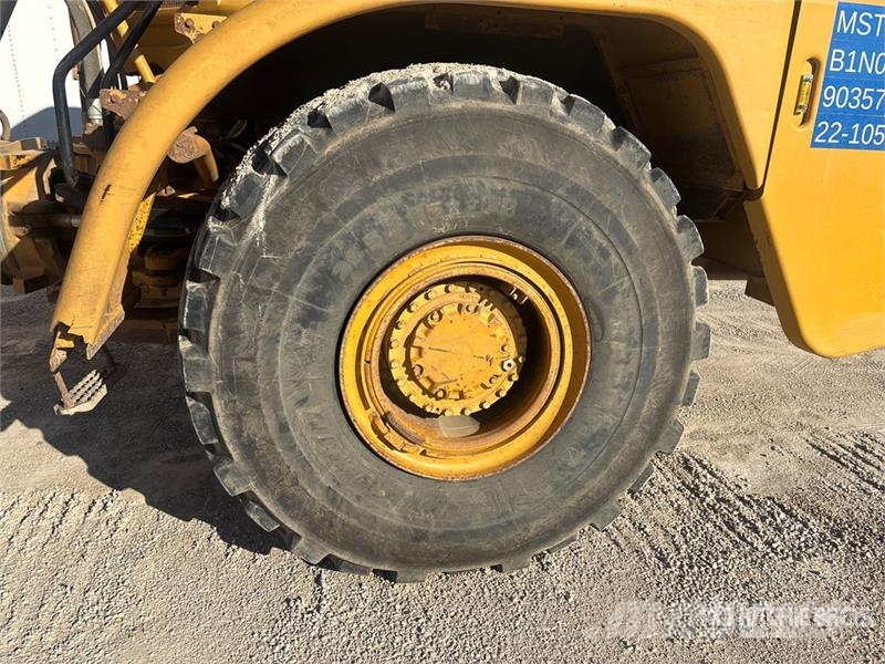 CAT 735 Articulated Haulers