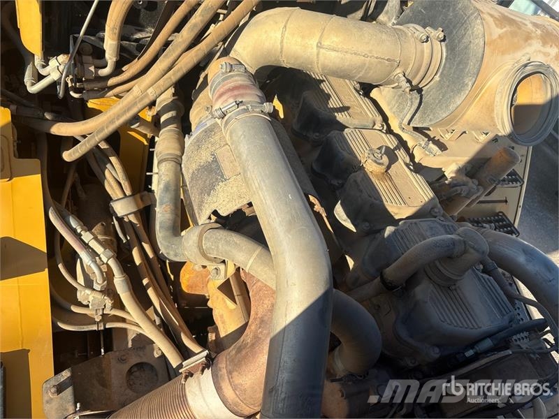 CAT 735 Articulated Haulers
