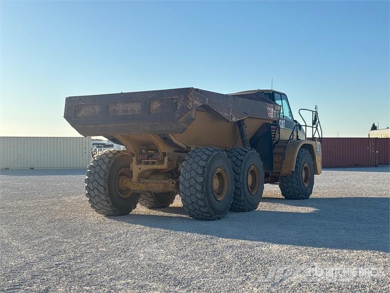 CAT 735 Kloubové dempry