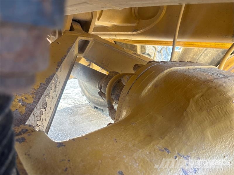 CAT 735 Articulated Haulers