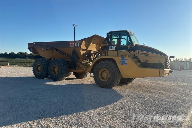 CAT 735 Articulated Haulers