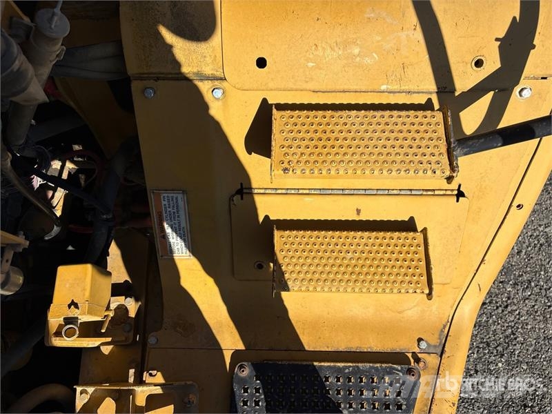 CAT 740 Caminhão basculante articulado ADT