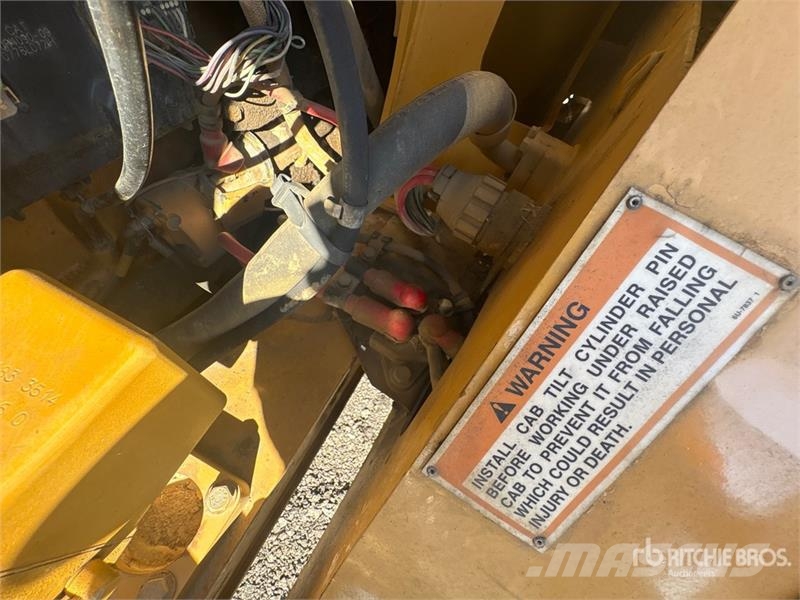 CAT 740 Caminhão basculante articulado ADT