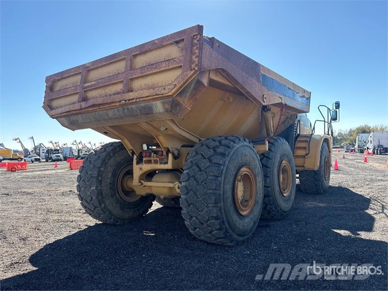 CAT 740 Caminhão basculante articulado ADT