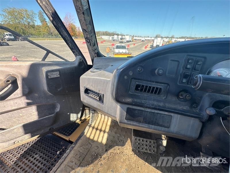 CAT 740 Caminhão basculante articulado ADT