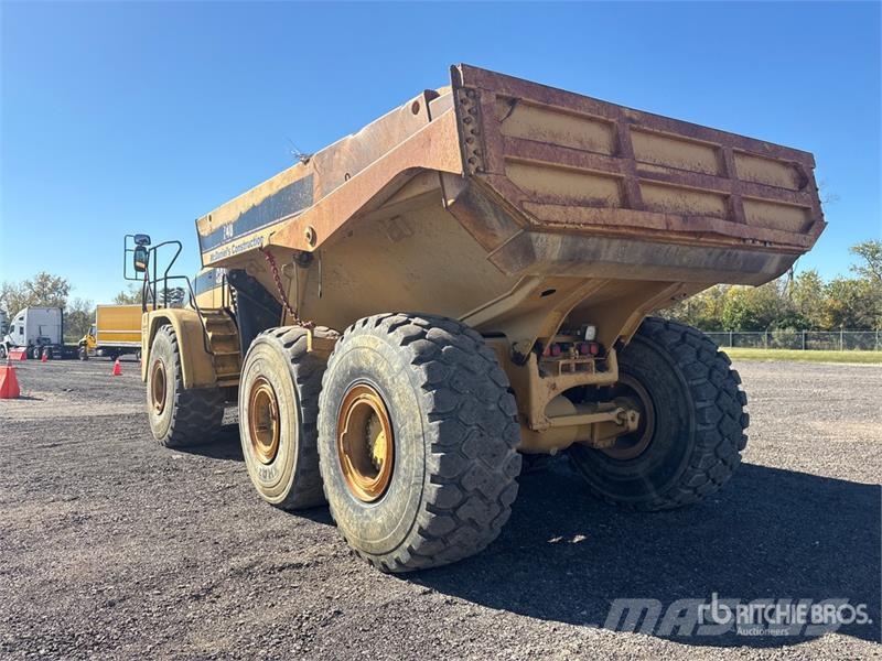 CAT 740 Caminhão basculante articulado ADT