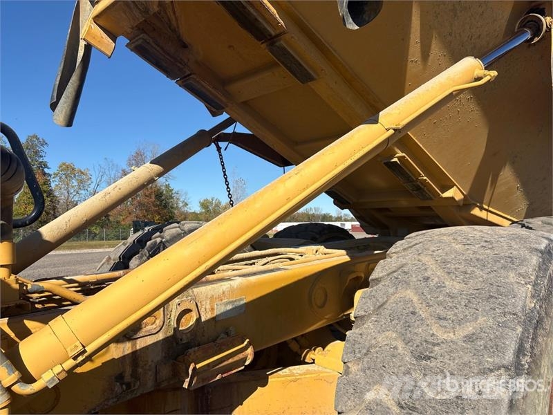 CAT 740 Caminhão basculante articulado ADT