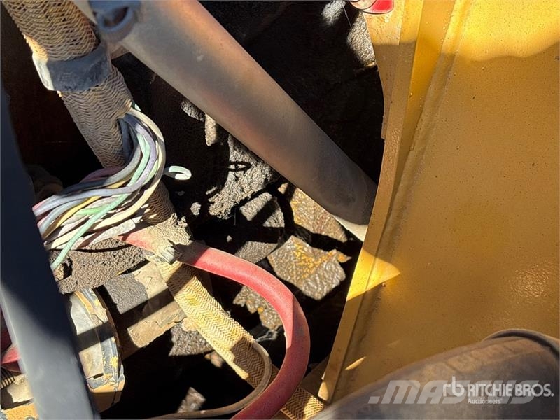 CAT 740 Caminhão basculante articulado ADT
