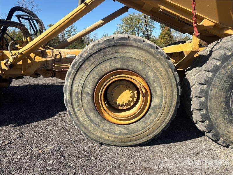 CAT 740 Caminhão basculante articulado ADT