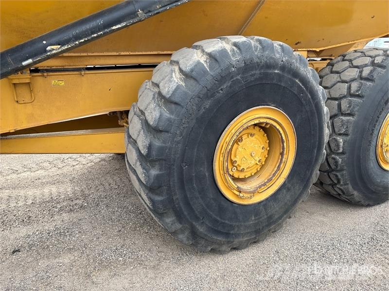 CAT 745C 鉸接式起吊車