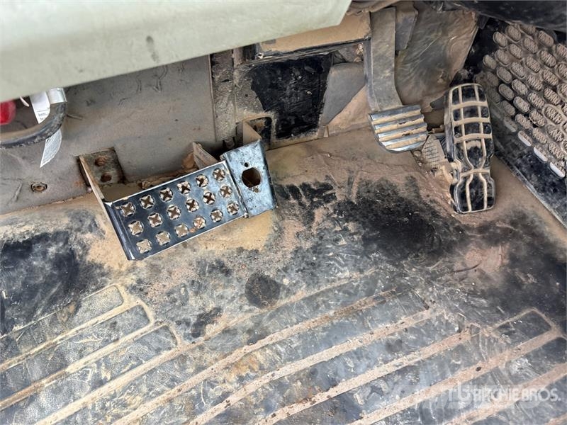 CAT 745C 鉸接式起吊車