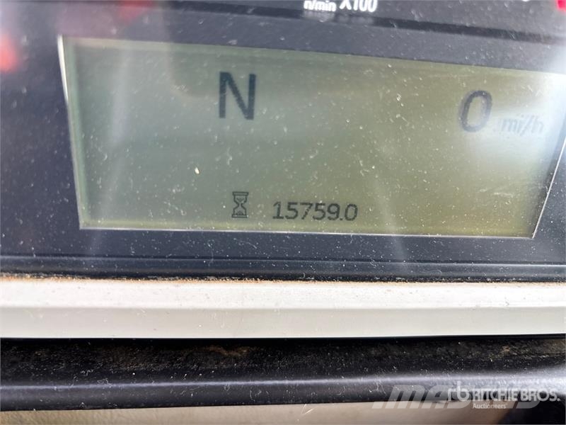 CAT 745C 鉸接式起吊車