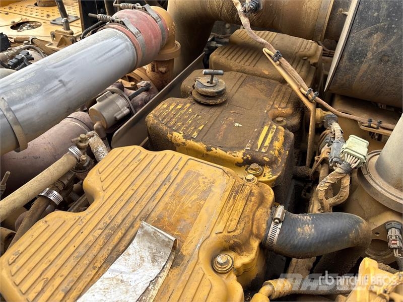CAT 745C 鉸接式起吊車
